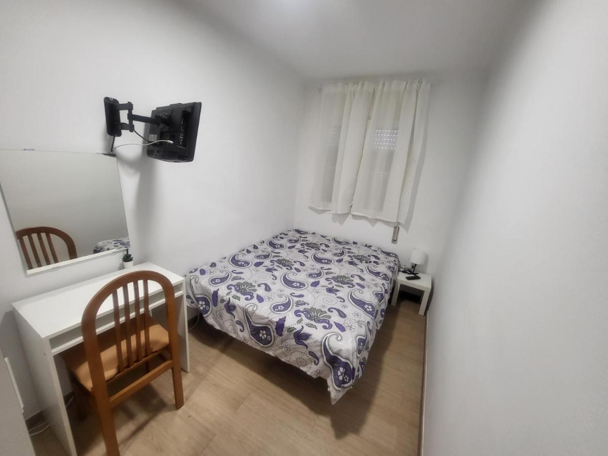 Habitaciones Con Bano Compartido En Bonito Apartamento En Badalona Eksteriør billede